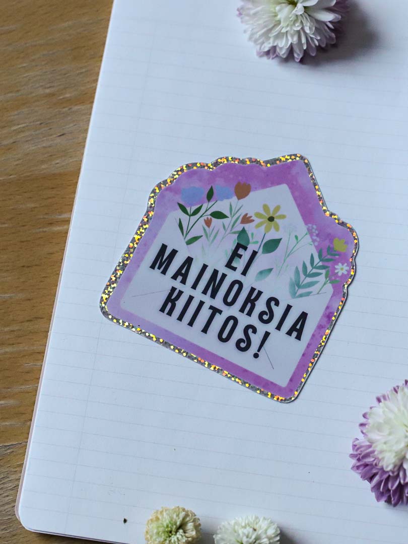 Ei mainoksia -tarra oveen tai postilaatikkoon pinkki kuori