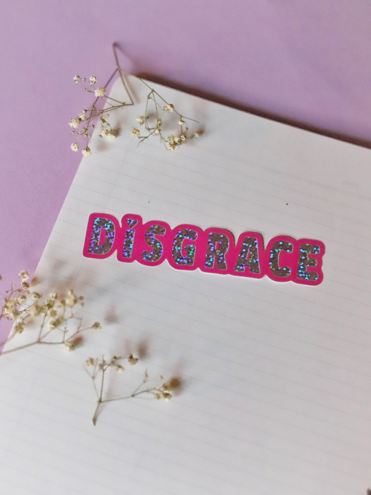 DISGRACE-glittertarra