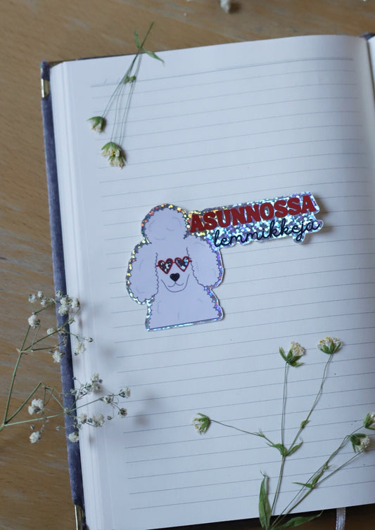 Asunnossa lemmikkejä (koira) - tarra oveen