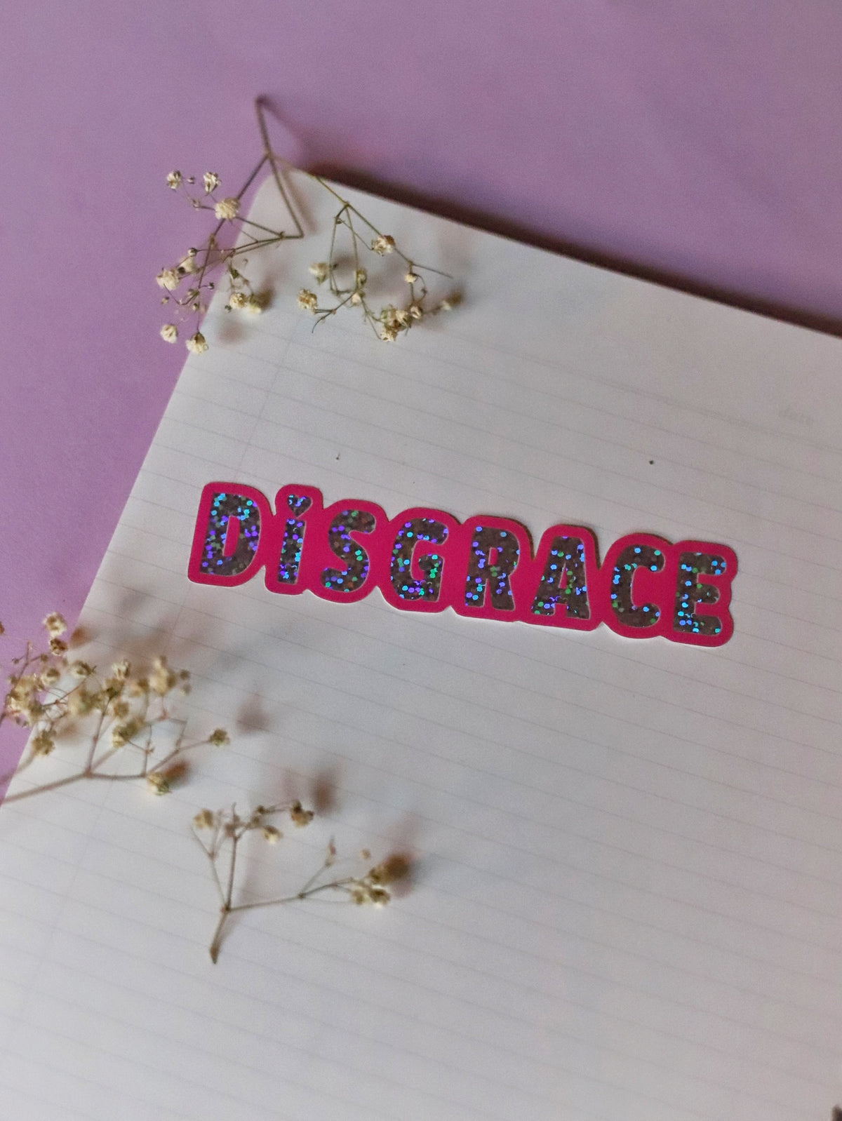 DISGRACE-glittertarra